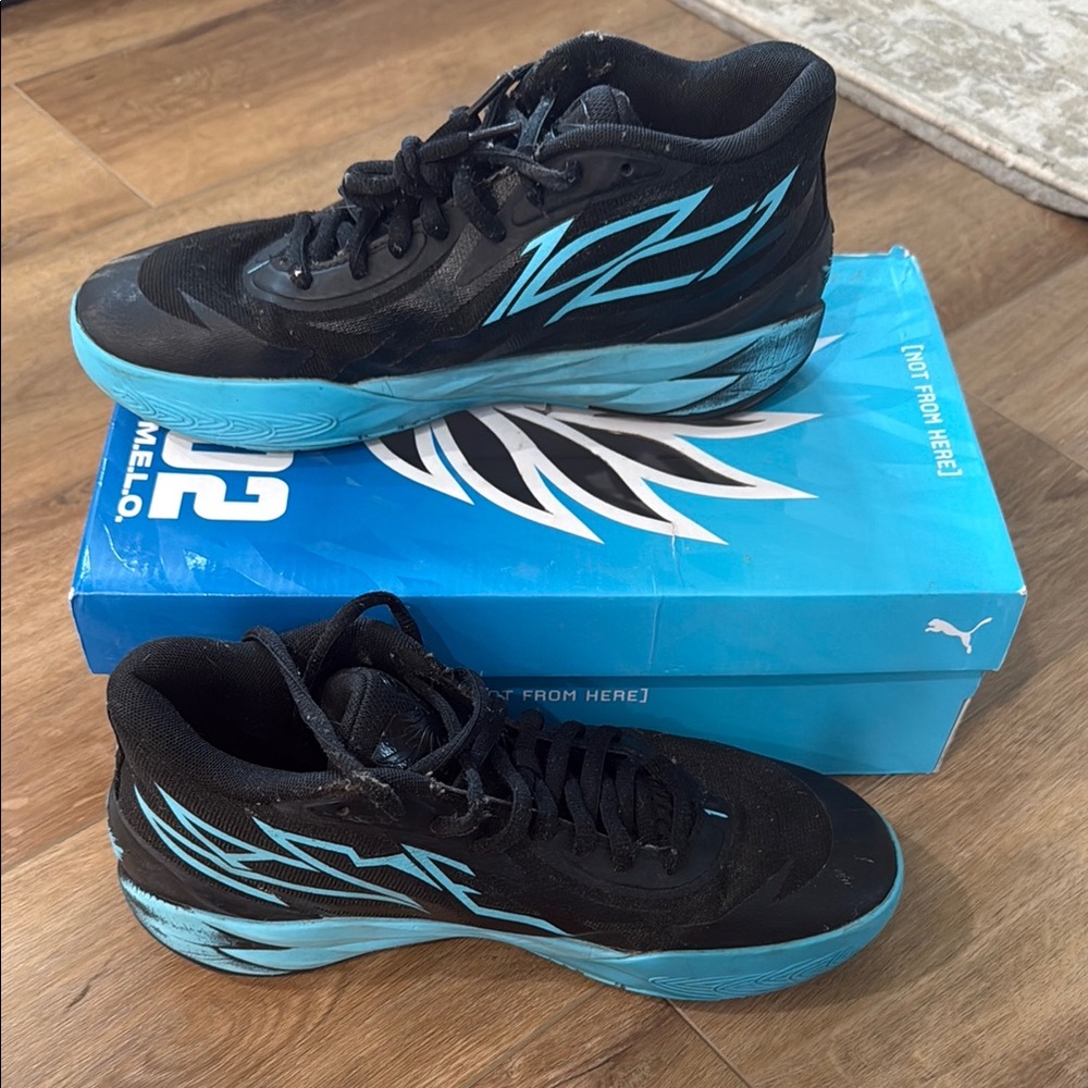 Puma Men's Black and Blue Sneakers